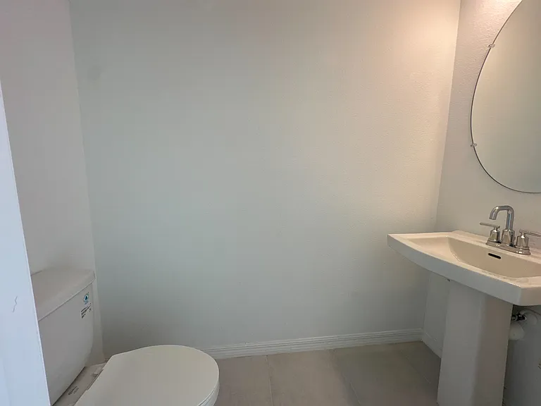 2408 Paravane Way — Photo 31