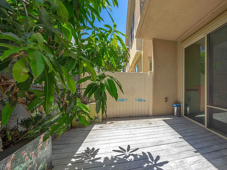 10208 Jasmine Ct — Photo 29