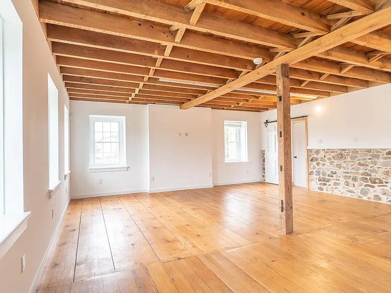 2519 Northwood Ave — Photo 38