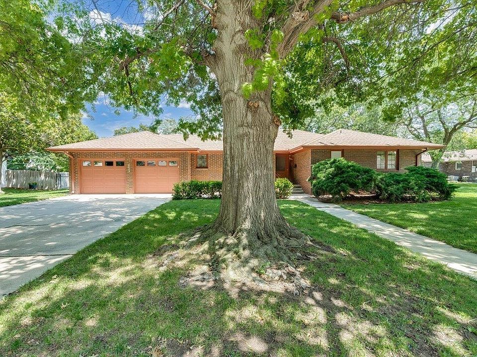 1st image of 2402 Kipling Pl
