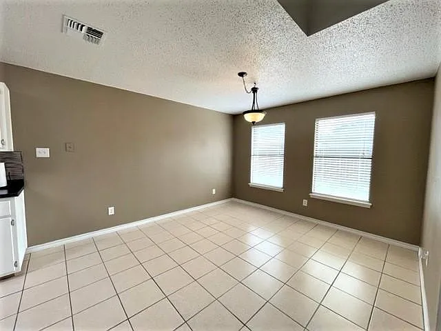 2242 Point Loma Dr — Photo 7