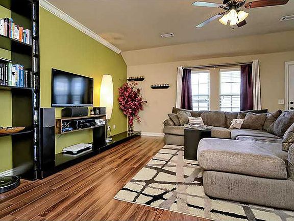 5th image of 10561 Lyndon Pl