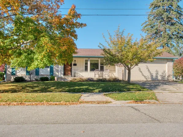 1319 Summit St, Owosso, MI 48867