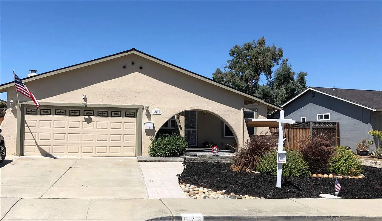 673 Colusa Way photo 1