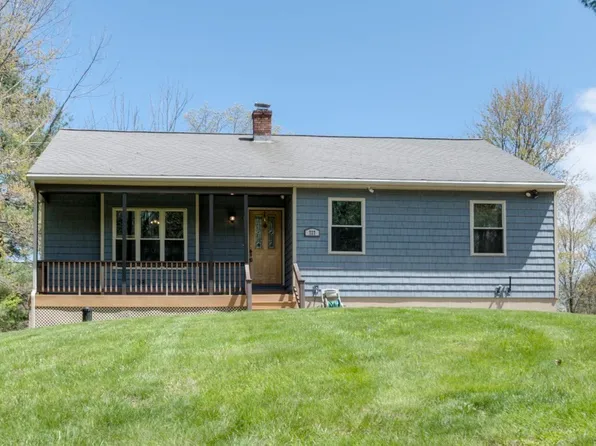727 Lebanon Hill Rd, Southbridge, MA 01550