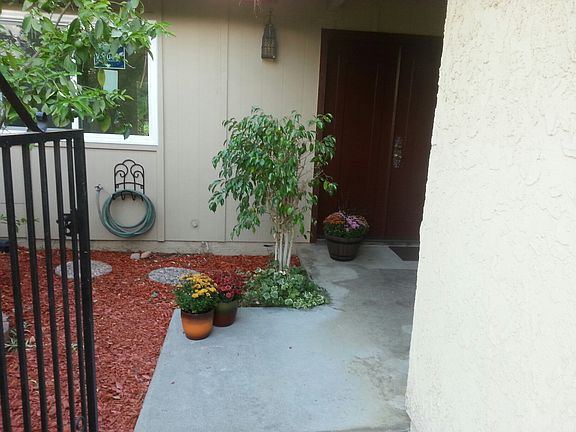 3rd image of 1323 N Tam O Shanter Dr