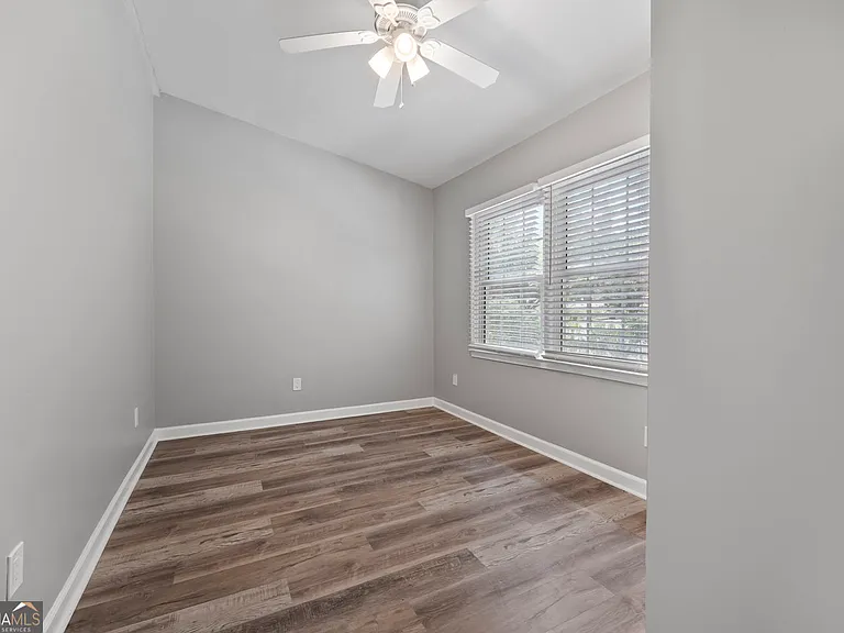 1126 Briarcliff Pl NE #2 — Photo 4