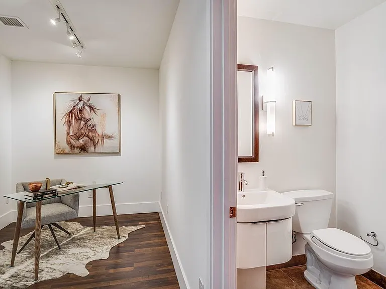 818 Van Ness Ave #804 — Photo 3