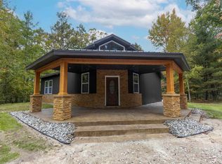 1414 W New Pine Trl, Sanford, MI 48657