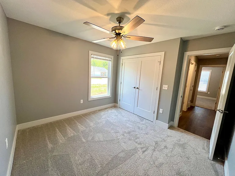 4647 Pierce Dr — Photo 10