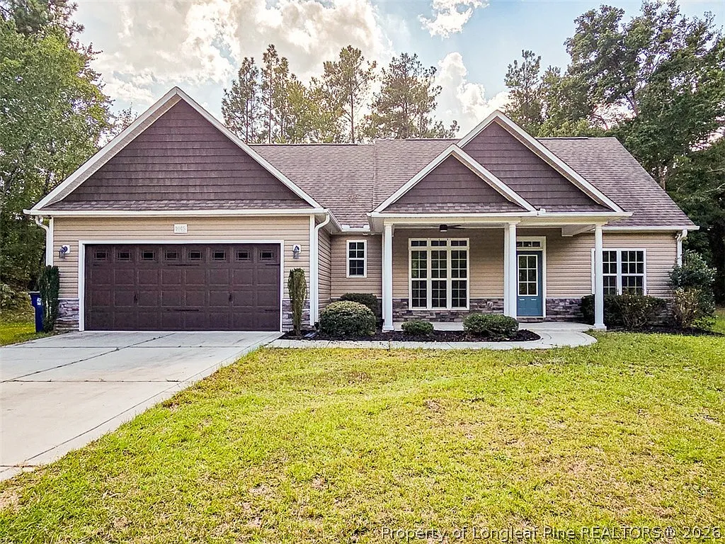 4 bed, 3.0 bath, 2098 sqft, $2,200 — Photo 1