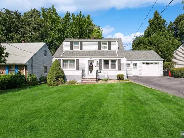 268 E Madison Ave, Dumont, NJ 07628