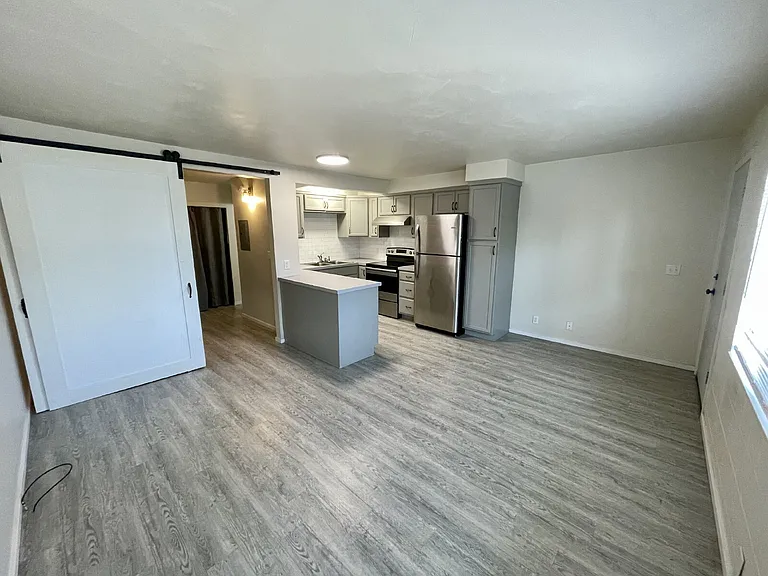 1650 Pearl St #7 — Photo 3