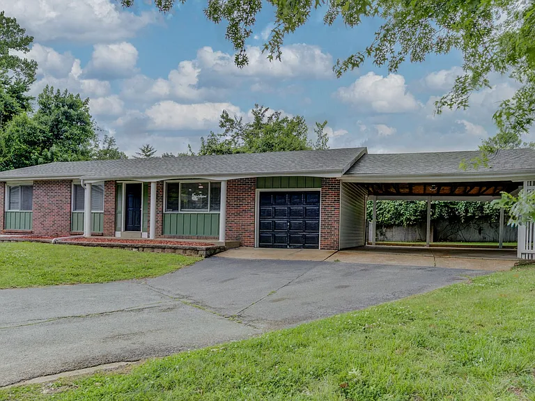 2303 Ida Dr — Photo 25