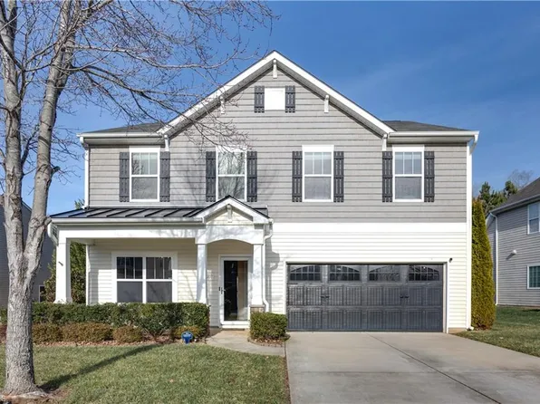 6607 Championship Dr, Whitsett, NC 27377