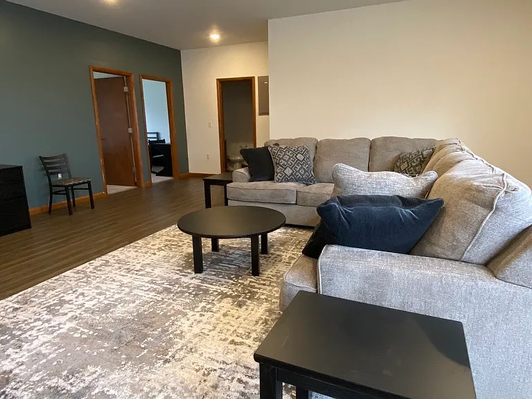 941 W 3rd St #3 — Photo 3