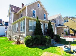 12 Holly Pl, Hastings On Hudson, NY 10706