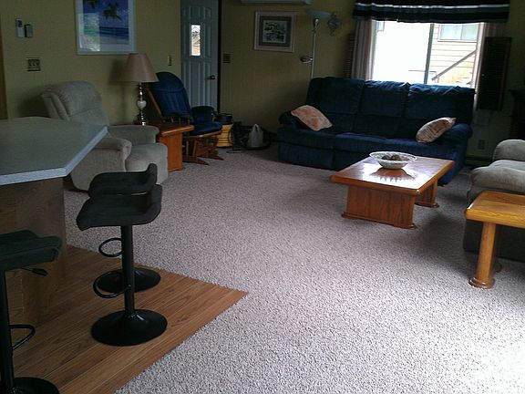 4th image of 941 County Road D