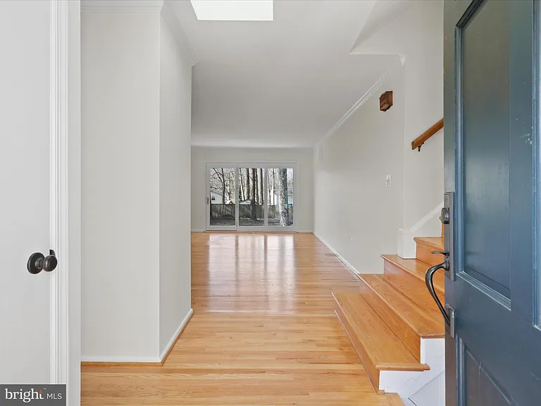 5200 Holden St — Photo 4