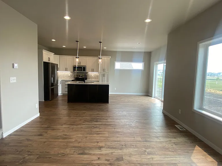 2232 Griffin Dr S — Photo 5