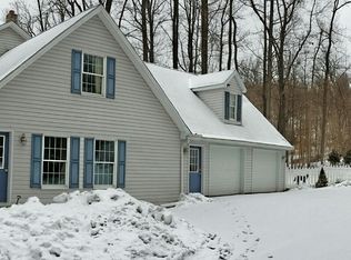 221 Willis Rd, Etters, PA 17319