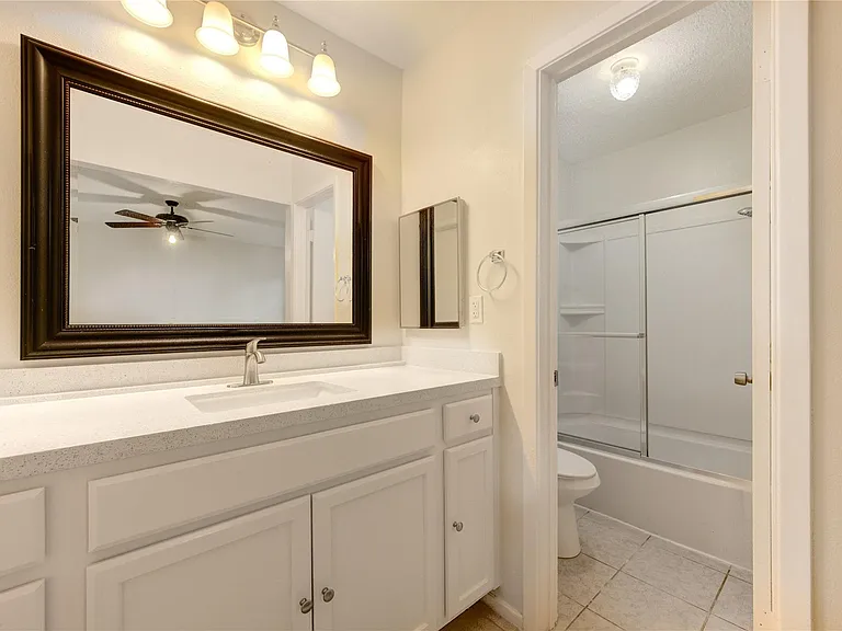 10123 Kent Towne Ln — Photo 10