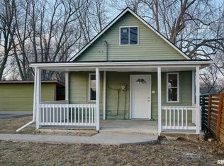 105 Groveland St, East Peoria, IL 61611