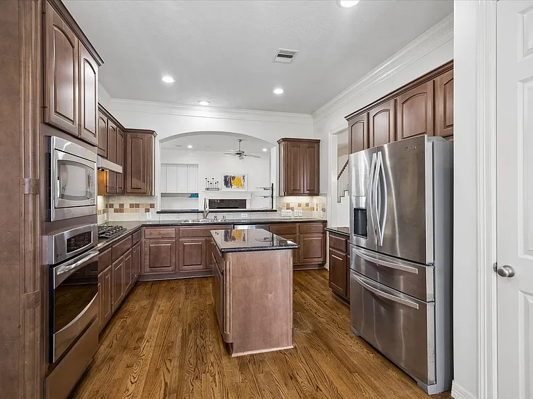 7608 Janak Dr — Photo 11