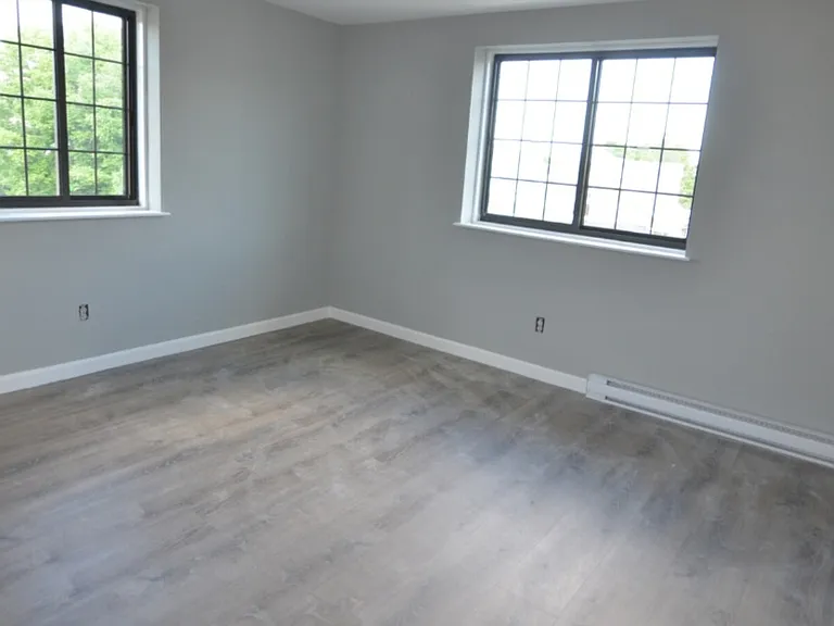 117 Cross St #10 — Photo 4