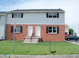 615 Maple St, McSherrystown, PA 17344