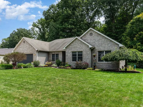 8708 Northway Pkwy, Freeland, MI 48623