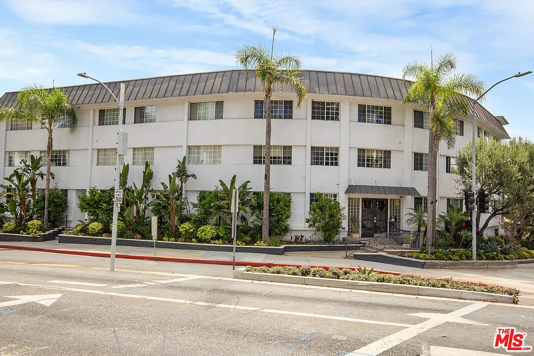 2 bed, 2.0 bath, 1553 sqft, $5,800 — Photo 1