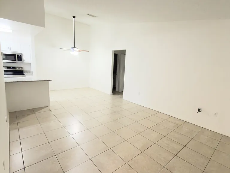 430 Thor Ave SE — Photo 5