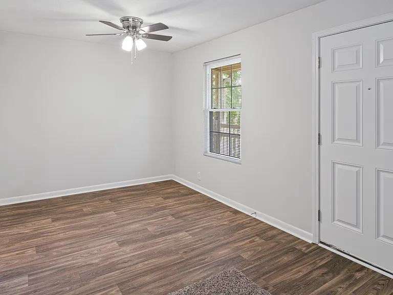 1870 Frankfort Ave #4 — Photo 6