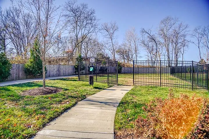 213 Bixby Private Ln — Photo 23