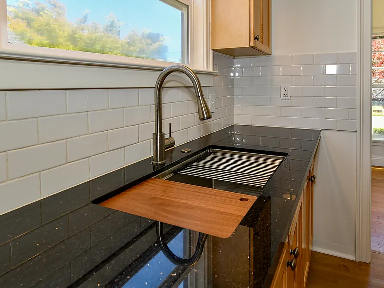 601 Seymour St #601 — Photo 16