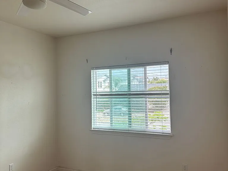 1258 Ramona Ave — Photo 5