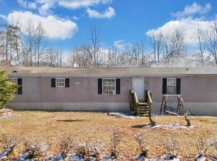 235 Goat Ln, Rocky Mount, VA 24151