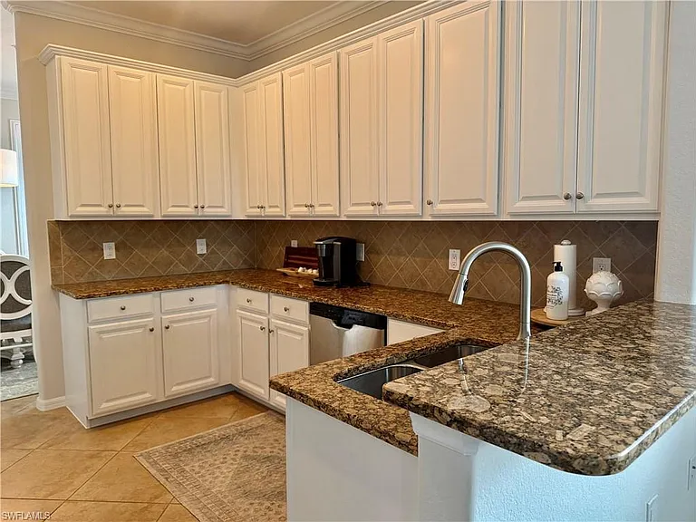 9498 Napoli Ln #201 — Photo 13