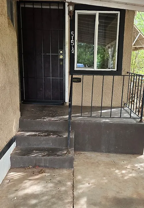 515 W Maple St