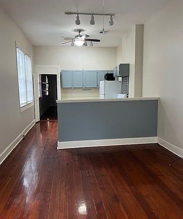 3rd image of 5521 Camp St