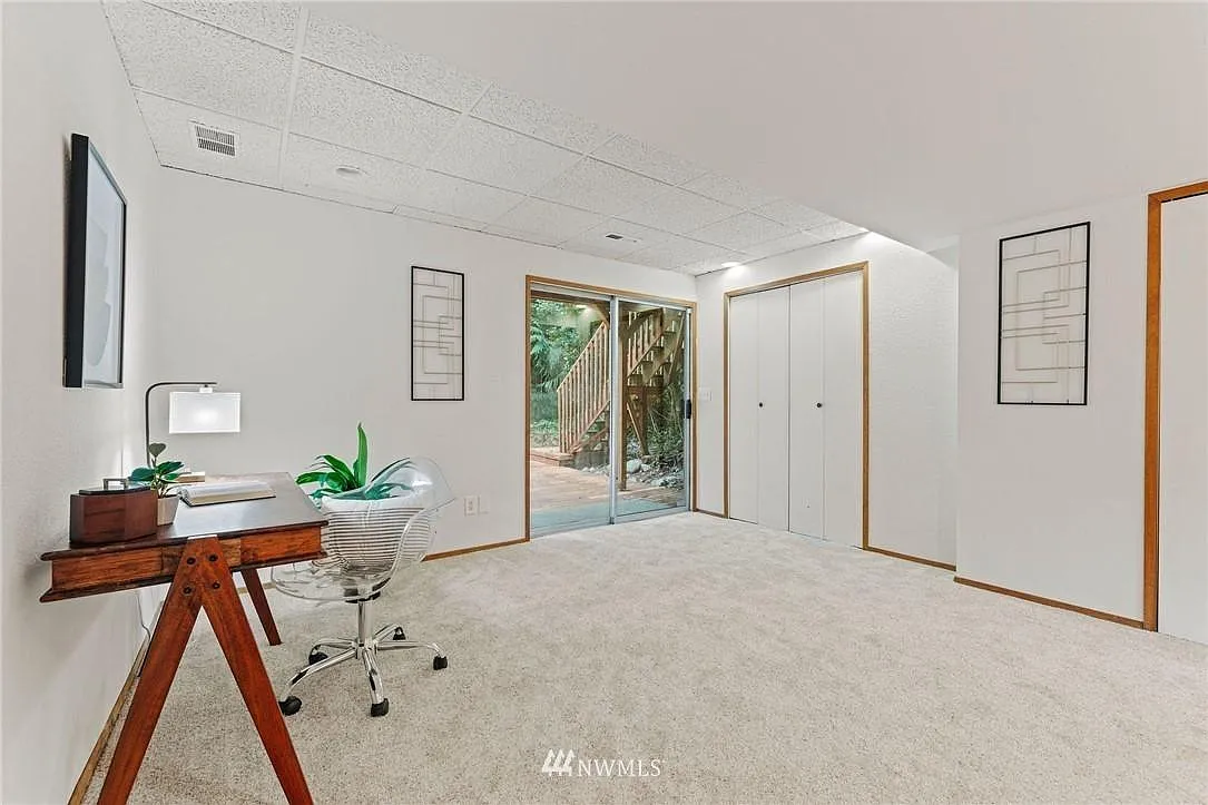 4 bed, 2150 sqft, $3,500 — Photo 3