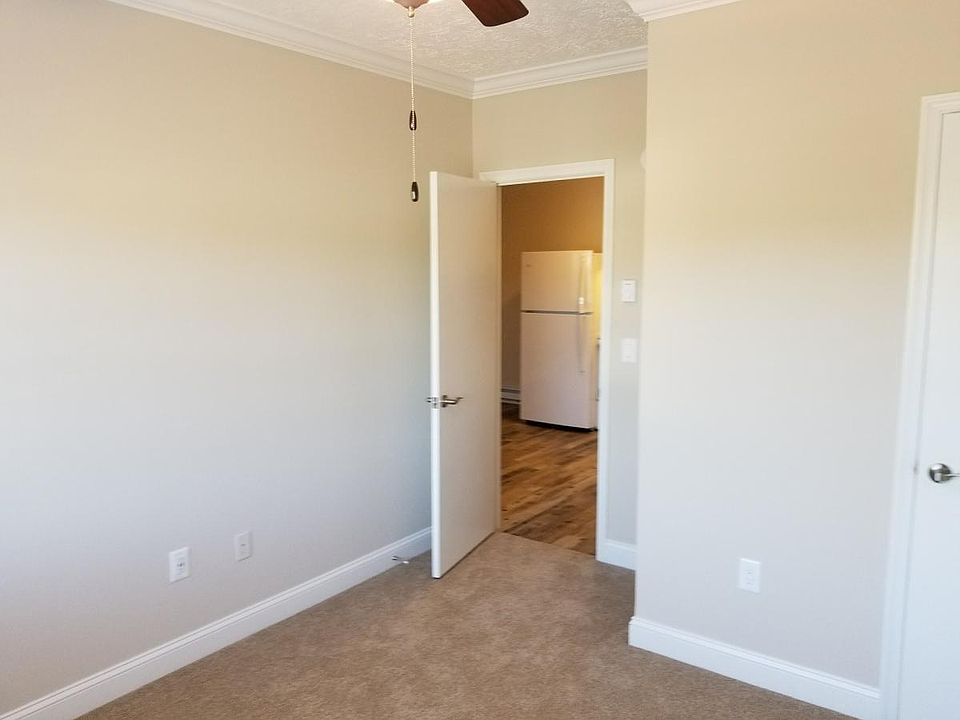 1st image of 207 W Main St #2
