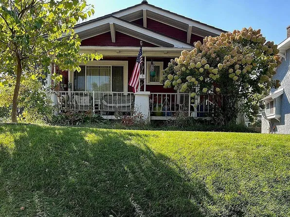 106 Burr Oak St NE, Grand Rapids, MI 49505