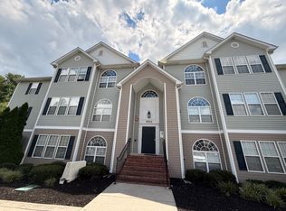 4701 Pennoak Rd #L, Greensboro, NC 27407