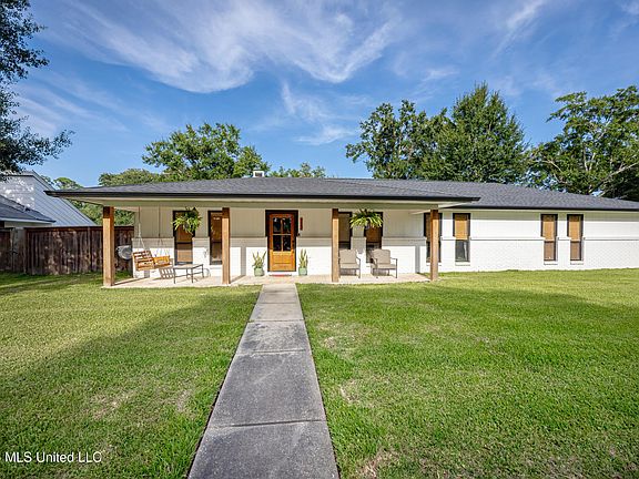4th image of 112 Lynne Therese Cir