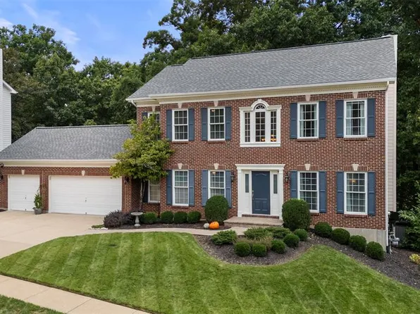 16630 Highland Summit Dr, Ballwin, MO 63011