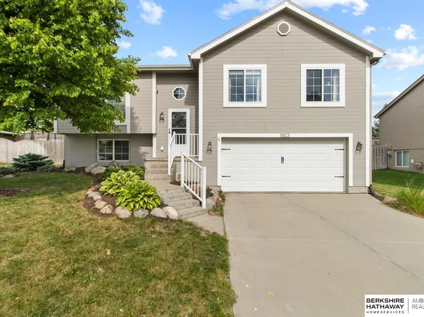 5823 S 190th Ter, Omaha, NE 68135