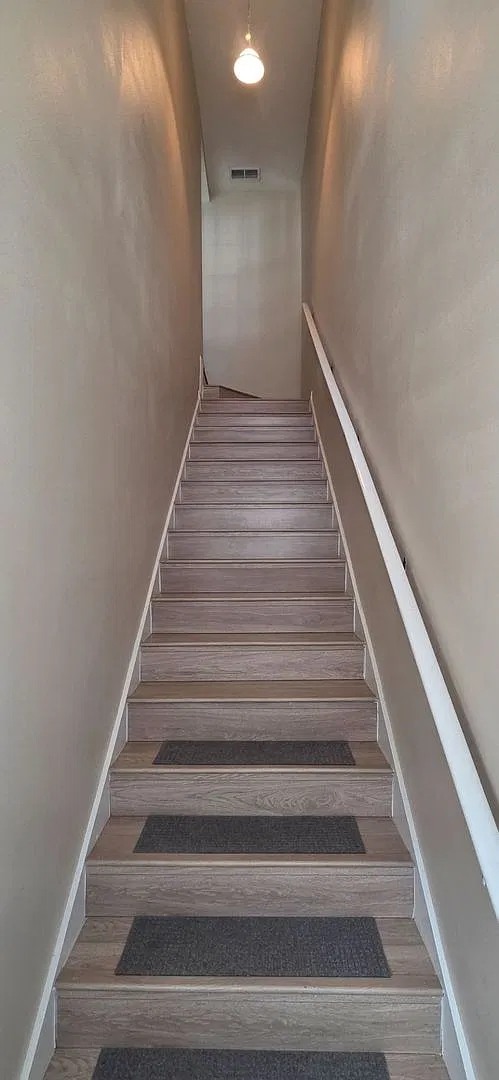 Welcome to this beautiful and spacious 2-bedroom, 2-bathroom second-floor condo in The Links — Photo 3