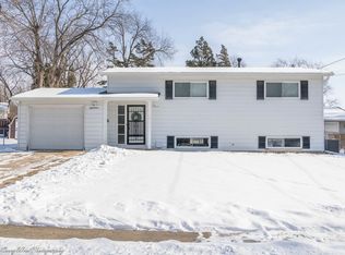 812 Haish Blvd, Dekalb, IL 60115